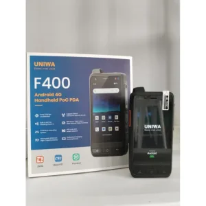 UNIWA F400 IP65 4G LTE POC TALKIE ZELLO Androi 15 4.0 Inch 2.5w speaker Audio 4350mAh Walkie Elektronik Hitam dengan Bluetooth 5.0 & Kamera 13MP Belakang Touch Screen woki toki