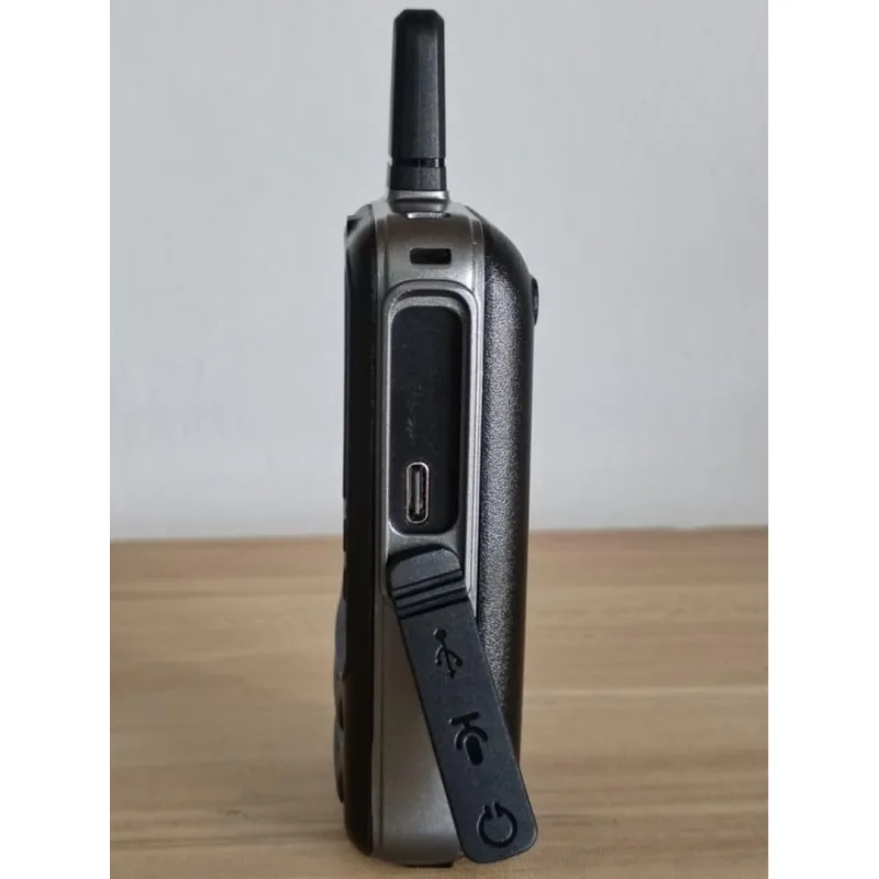 PTL 393 SLIM LASAK Zello 4G Lte Jaringan Single Card Handheld Radio Amplifier Audio Wireless Hitam set dengan Skrin LED 1.77 inci Android 5.1 Qualcomm Prosesor 4000mAh Bateri Type C Kabel thumbnail 4