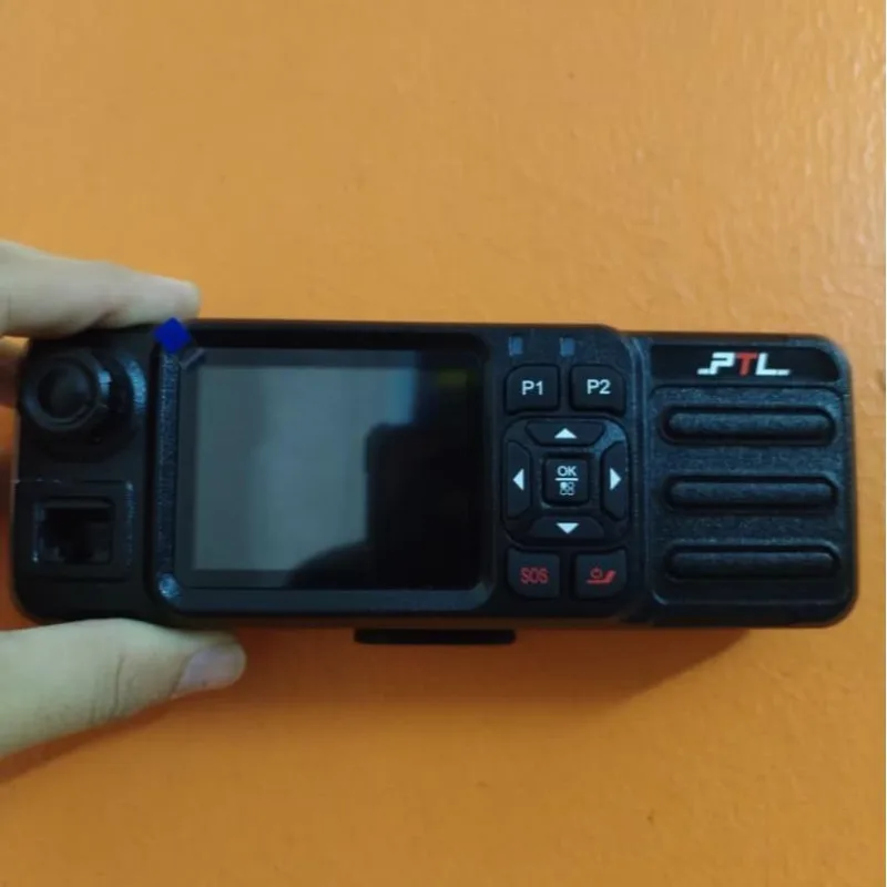 PTL P8108 2.4" SCREEN 4G SERVER TALKIE PoC Mobile Radio Car Talkie Mic No Torch Screen Zello Bunyi Semua Bagi Portable Walkie Audio Device Radio Set