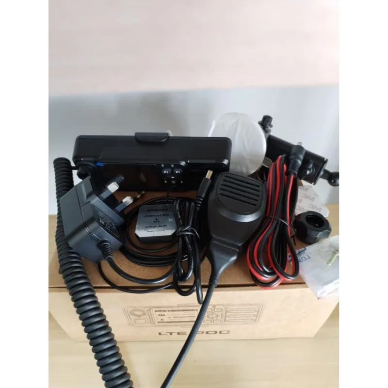 PTL P8108 2.4" SCREEN 4G SERVER TALKIE PoC Mobile Radio Car Talkie Mic No Torch Screen Zello Bunyi Semua Bagi Portable Walkie Audio Device Radio Set thumbnail 2