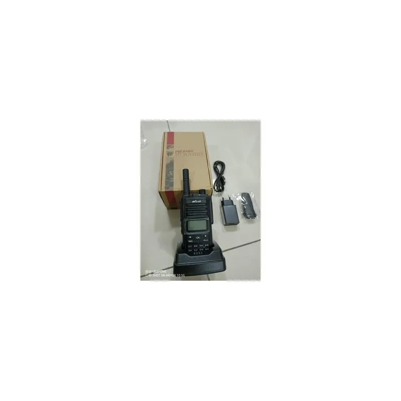 Micall RG-4 SCREEN 4G Sim Card IP -Radio Walkie Callman Towing-Talkie WHOLE WORLD FREE XOX SIMCARD Talkie Audio Black Button Mobile Voice Walkie Talkie