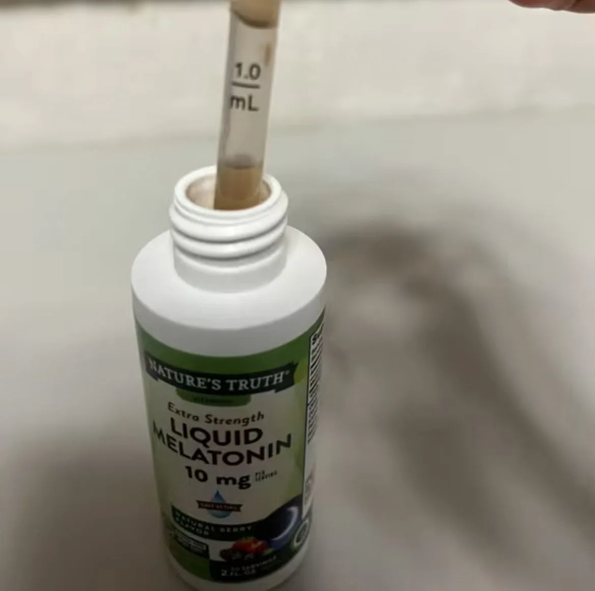 Nature's Truth, Liquid Melatonin, Delicious Berry, 2 fl oz (59 ml) thumbnail 2