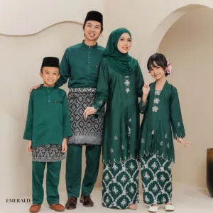 Set Family Kebarung Sarra IN EMERALD GREEN I KURUNG Moden I Ayah Anak I Ibu I Moden I Set Family By Moff2u