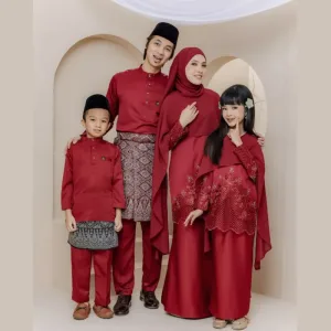 Set Family Belvana Cape In Maroon I Kurung Moden I Set Family I Raya 2026 By Moff Collection