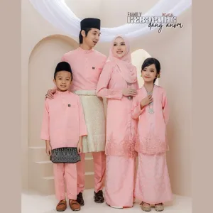 Set Family Kebarung Dang Anom In Peach Set Family I Raya 2026 by Moff Collection