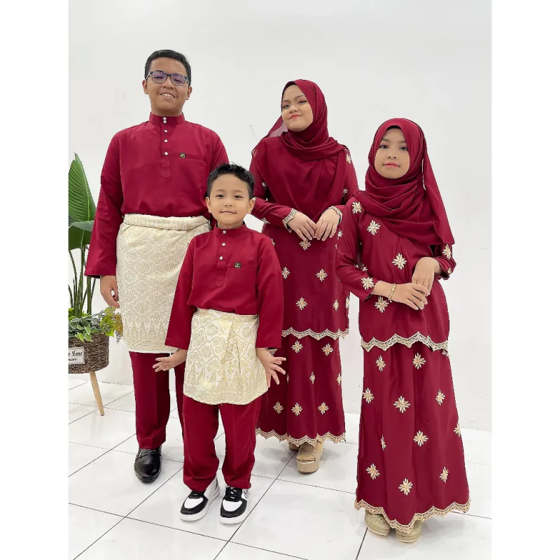 SET FAMILY BAJU KURUNG PUSPAWANGI BINTANG BAJU MELAYU WARNA MAROON RAYA 2023 | BAJU KURUNG BY MOFF2u thumbnail 5