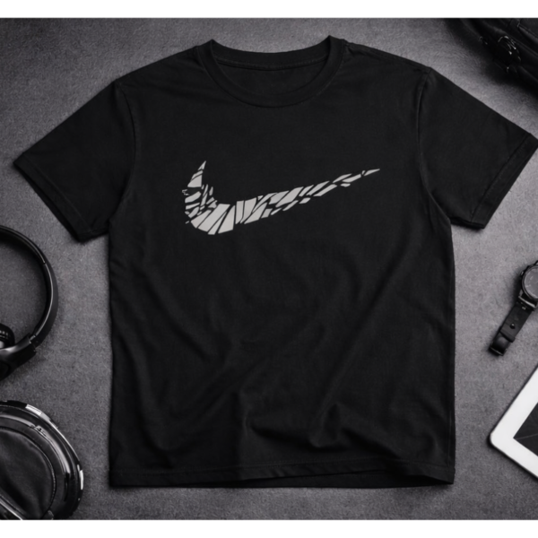 Minimal Curve Logo T-Shirt